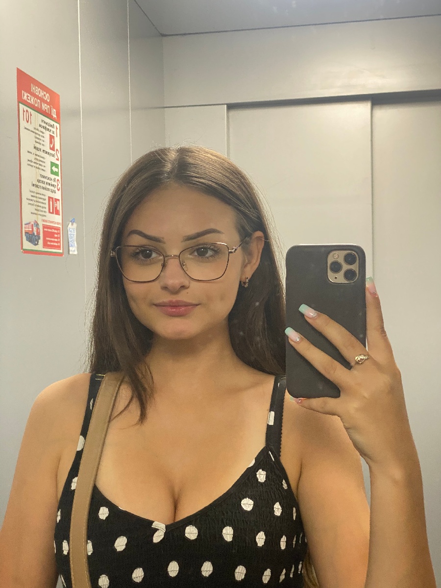 Sexy model Stacy in Ouagadougou